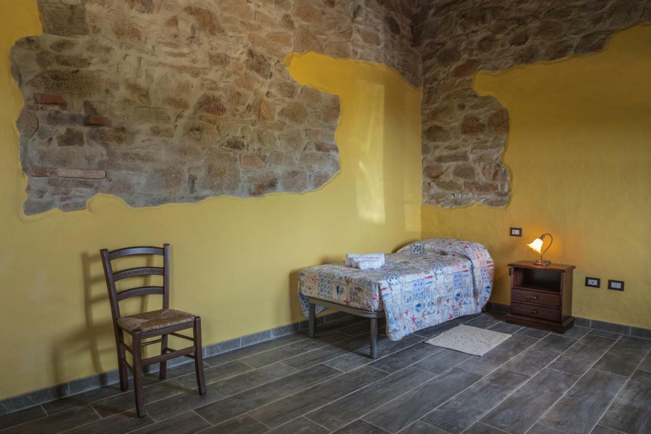 Arroccas De Is Istellas Arbus Kültér fotó